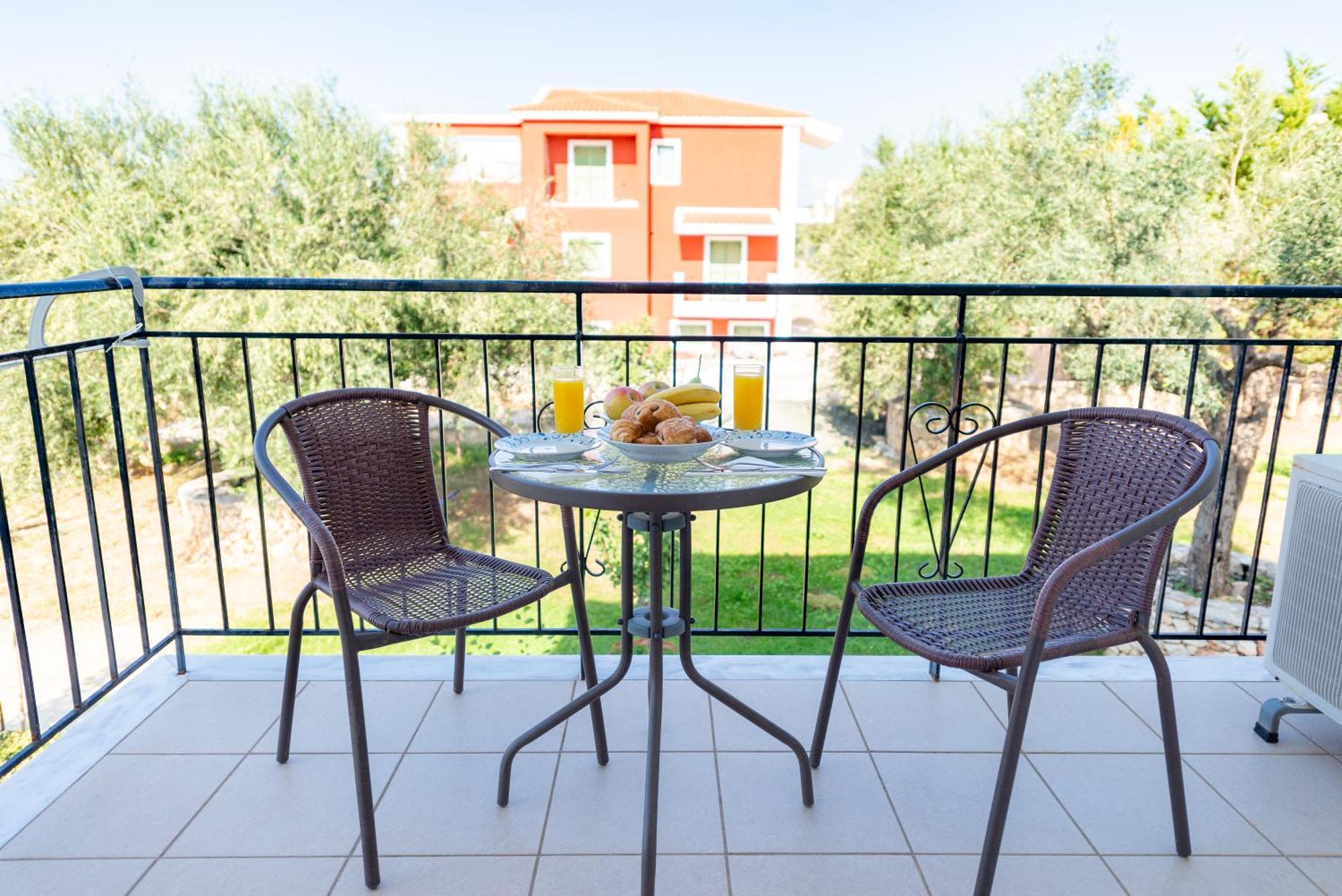 Vista Verde Studios & Apartments Svoronata Luaran gambar
